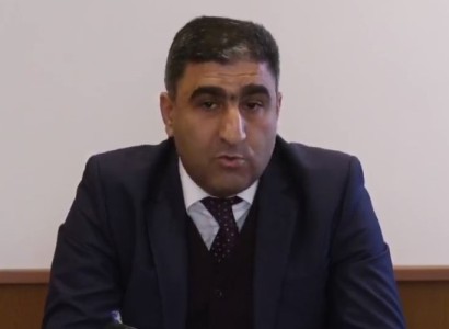 «Տուժողը շատ թախծոտ հայացքով հետեւում է` ինչ ենք խոսում, բայց նախկինում այլ ցուցմունք է տվել». Արարատի դատախազ