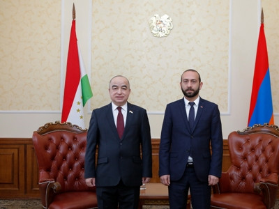 Armenian parliament president meets with Tajik counterpart
