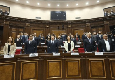 «Փաստ». «Բորբոքված» նիստ՝ ՔՊ-ում. կառավարությունում հրաժարականներ կարող են լինել նաեւ մանդատներ վայր կդնեն