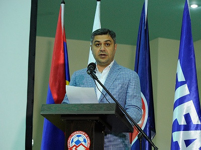 «ՀՖՖ նախագահի նման վարքագիծն անընդունելի է». Մեսրոպ Առաքելյանն ու Արսեն Թորոսյանը՝ Վանեցյանի որոշման մասին