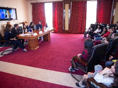 Արդշինբանկում հանդիպել են «Մանկական Եվրատեսիլ 2019» մրցույթի Հայաստանի ներկայացուցչի հետ (ֆոտո)