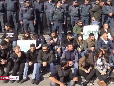 ARF Dashnaktsutyun protesters for a nationwide student strike
