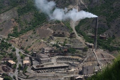 «Իրատես». Ալավերդու պղնձաձուլարանը ՎՏԲ-ն նվիրել է Նորիկ Պետրոսյանի փեսային. շտապում են
