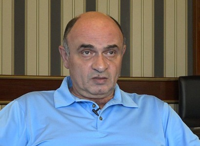Analyst sees link between young ARF-D members' protest and summoning of former minister