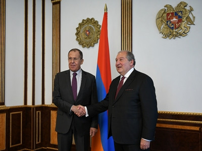 Armenia President hosts Russia FM (PHOTO)