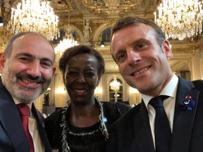 Armenia’s Pashinyan takes selfies with French president, La Francophonie chief, UN Secretary General (PHOTOS)