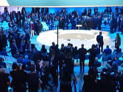 Armenian PM participates in opening of Paris Peace Forum (PHOTO)