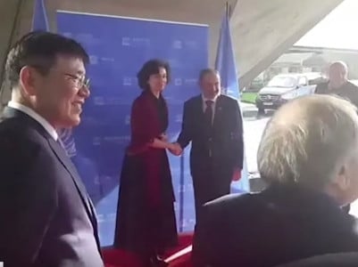 Armenian PM arrives at UNESCO headquarters
