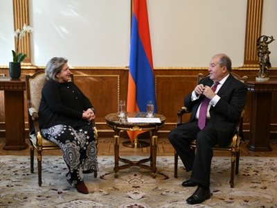 Armenia President meets with outgoing Greek Ambassador