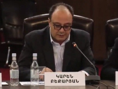 Political analyst: Armenian authorities avoid taking responsibility for Artsakh