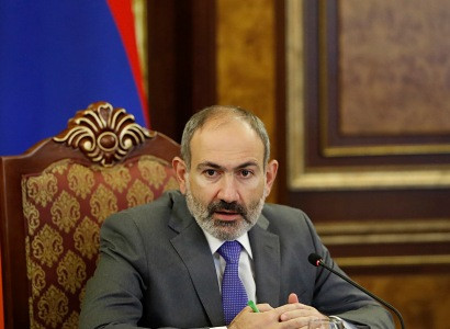 Armenian PM holds consultation over implementation of digitization agenda