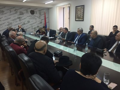 Professors in meeting with Armenian education minister