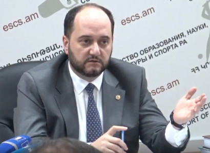 Երբ սկսում են փոփոխություններ, Դուք հիշում եք համակարգի խնդիրների մասին․ Արայիկ Հարությունյանը՝ դասախոսներին