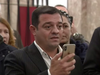Azerbaijani "blogger" asking Armenia PM question is law enforcement officer (PHOTOS)
