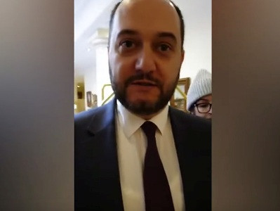 ARF-D Belgium members greet Armenian education minister with demands for resignation