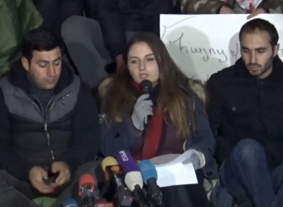 ARF-D youth union members announce end of sit-in