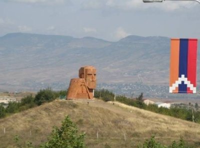 Newspaper: Sign of dangerous “equality” in Karabakh negotiation process