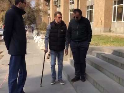 Ապրիլյանի մասնակից Հայկ Սեխլիյանը Գերմանիայում բուժումը ստանալուց հետո վերադարձել է հայրենիք