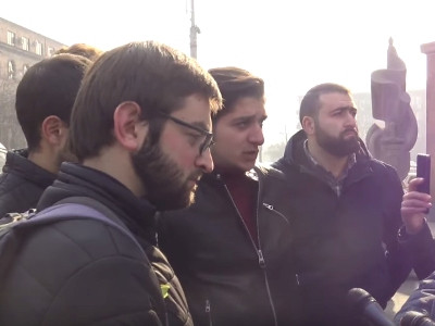 Restart initiative members hold protest rally in front of Armenian Police building
