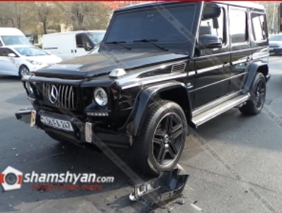 Երեւանում բախվել են Mercedes G55-ը, Hyundai Sonata-ն եւ 07-ը. կա վիրավոր