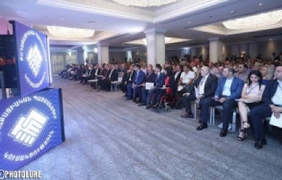 Newspaper: Armenia ruling party “vectoring” toward Europe