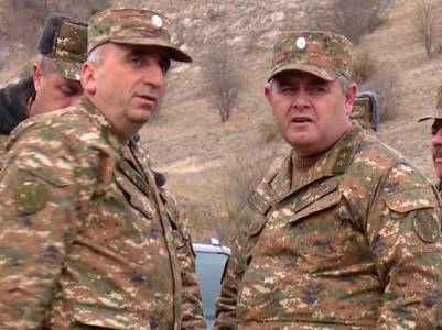 Armenia army's general staff chief visits military facilities in Artsakh
