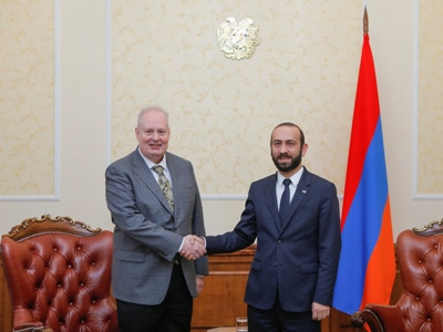 Armenia Parliament Speaker receives UK Charge d'Affaires