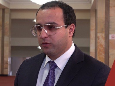 «Ժողովուրդ». Զորամասային էլիտար մեղրամիս․ զինվորի կյանքից փախչող ո՞ր «փափկասուն» դասալիքն է պատվիրել այս նախագիծը