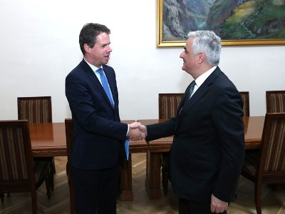 Ֆրանսիական մի շարք ընկերություններ ՀՀ-ում ներդրումներ ունենալու հետաքրքրություն են հայտնել. Դեսպանը՝ Մհեր Գրիգորյանին