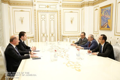 Armenia PM receives Amber Capital representatives