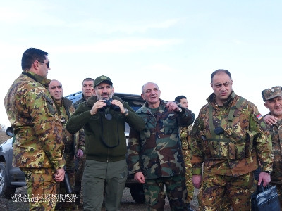 Artsakh president, Armenian PM visit several sections of northern borderline (PHOTO)