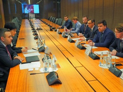 Վարոս Սիմոնյանը Մոսկվայում քննարկել է երկու երկրներում հավատարմագրման ոլորտում առկա իրավիճակը