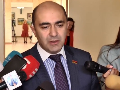 Այդ ինչպե՞ս է եղել, որ հենց նրանք են նվերներ տվել, որոնք գործ են ունեցել քաղաքի հետ. Մարուքյան