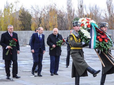 Jordan foreign minister pays tribute to Armenian Genocide victims (PHOTOS)