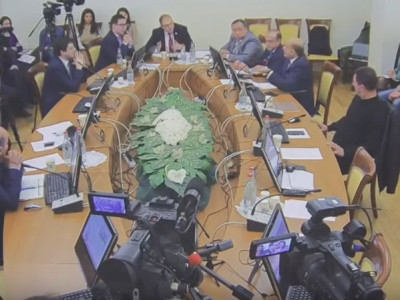 Դուք վստահո՞ւմ եք Տիգրան Մուկուչյանին. Մարուքյանը իշխանության համար «անհարմար» հարցեր բարձրացրեց
