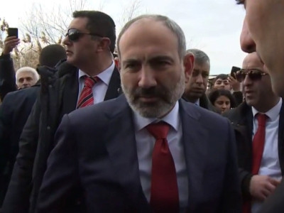 «Աչքիս մի հատ ինտերվյու տաս, քլնգես նախարարին». Փաշինյանը՝ Սիս գյուղի փոքրիկ բնակչին
