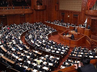 Japanese parliament ratifies trade deal with US