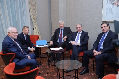 Armenian Foreign Minister meets with OSCE Minsk Group co-chairs