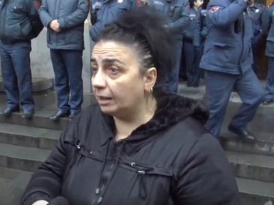 «Եթե հարցս չլուծեն, երակներս կտրելու եմ, արյունը լցնեմ Կառավարության դիմաց». ցուցարար