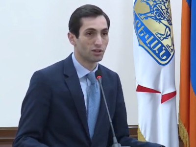Ո՞րն է պատճառը, որ «Ֆակտորի փրոդաքշնին» ամիսներ առաջ սև ցուցակ եք մտցրել, իսկ հիմա մեկ անձից գնում եք կատարում.Խաժակյան