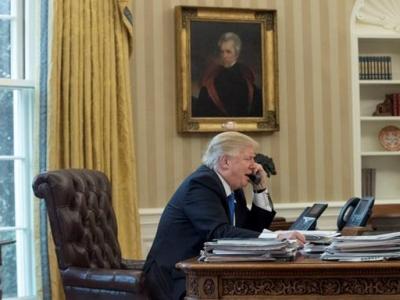 Trump denies CNN's information on personal mobile phone