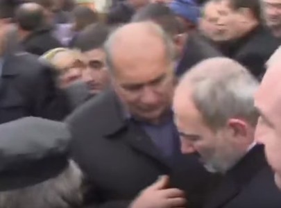Հեսա ձեզ բան ենք առաջարկելու, դուք փետերը առնելու եք ընկնեք մեր հետեւից.Փաշինյանը` գյուղացուն