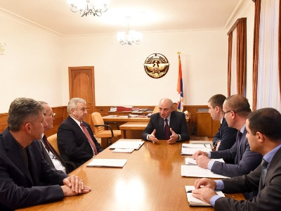 Karabakh President discusses 2020 State Budget with political parties