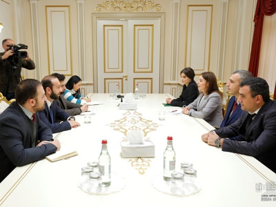 Armenia Parliament Speaker receives Corruption Prevention Commission members