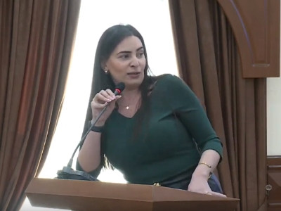 Դուք ասում էիք` հպարտ եմ, որ իմ որդին ծնվել է Սերժ Սարգսյանի երդմնակալության օրը. Թ. Վարդանյանը` քաղաքապետին