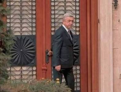 «Հրապարակ». Սերժ Սարգսյանին բնակարան հատկացնելու հարցը «գրվել է սառույցին»