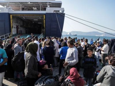 Greece intends to send about 100,000 migrants to Turkey in 2020