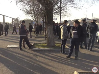 «Մենք ընդհանրապես չենք վախենում, եթե պետք լինի, գիշերն էլ կկանգնենք այստեղ».լարված վիճակ Վաղարշապատում
