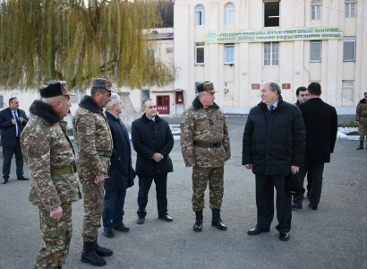 «Կարեւոր է, որ զինվորն ունի ուտելիք ընտրելու հնարավորություն». ՀՀ նախագահն այցելել է ՊԲ ինժեներասակրավորական գումարտակ