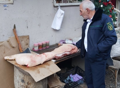 Փողոցում, հակասանիտարական պայմաններում վաճառվող մեծ քանակությամբ մսի առուվաճառքն արգելվել է. ՍԱՏՄ